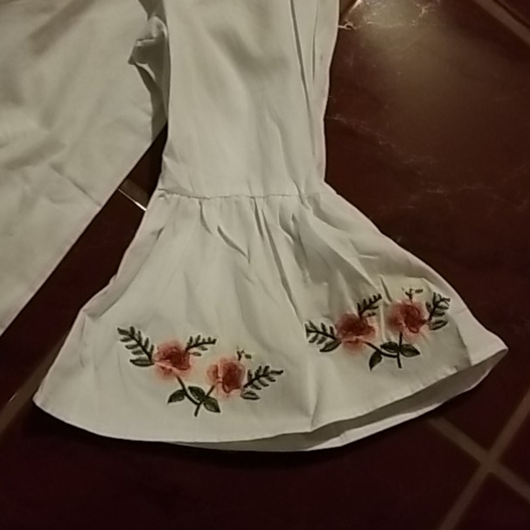 NEW - Off the Shoulder Sexy Top❣❣ - Picture 2 of 8